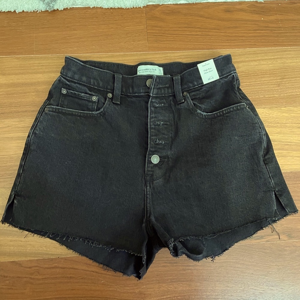 A&F NWT Curve Love High Rise Mom Shorts